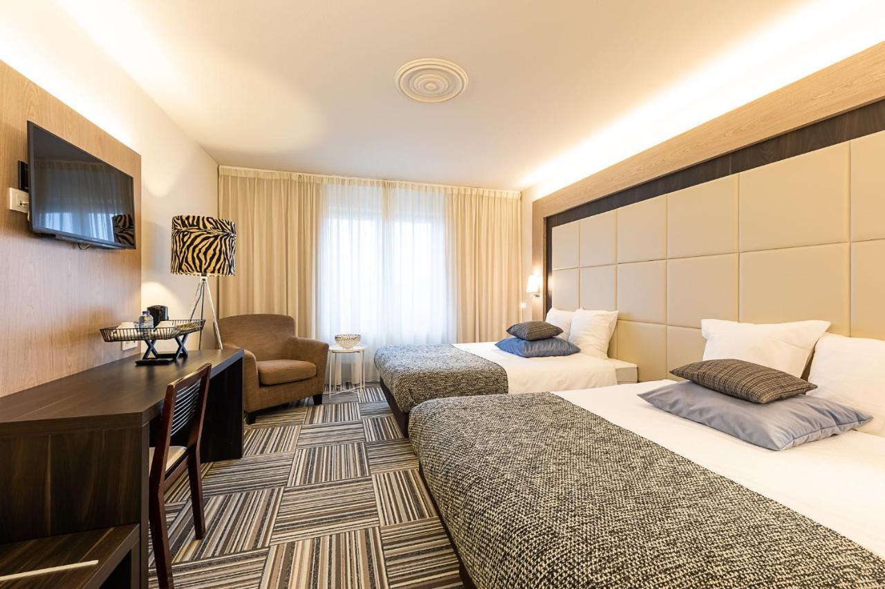 Hotel Malpertuus รีมส์ท ภายนอก รูปภาพ