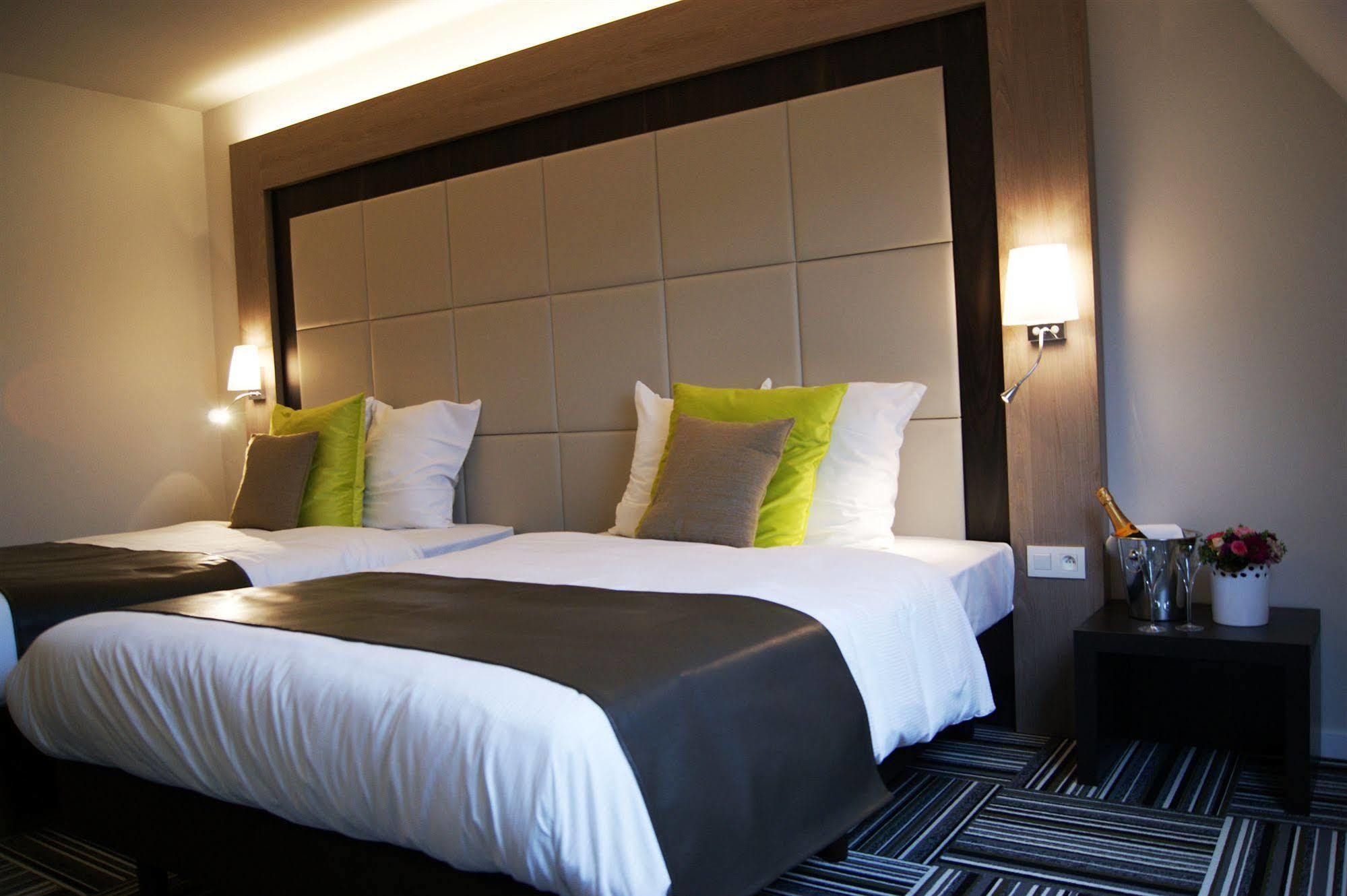 Hotel Malpertuus รีมส์ท ภายนอก รูปภาพ